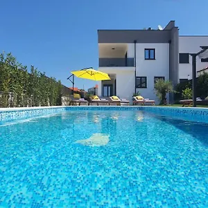villa-andrija-zadar.hotelinzadar.com/