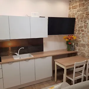 studio-apartment-bb-zadar-sunset.hotelinzadar.com/